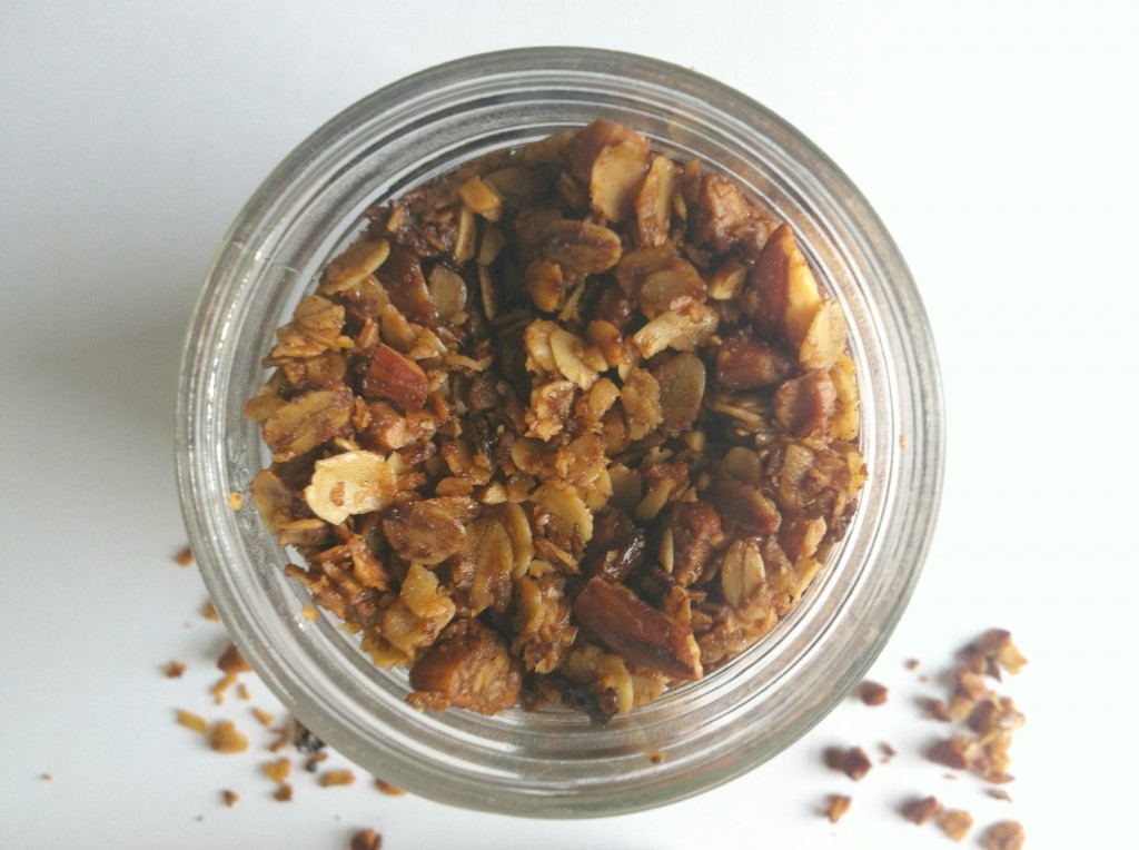 How to Make Homemade Granola