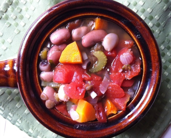 15 Bean Soup {Mom’s Kitchen}