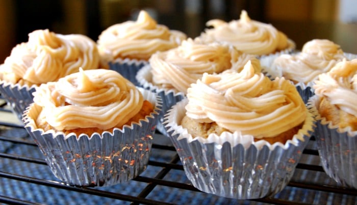 Pumpkin Cupcakes with Maple Cinnamon Cream Cheese Frosting