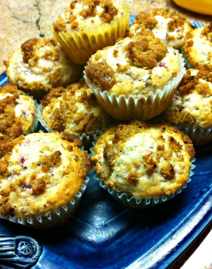 Cranberry Muffins with Cinnamon Brown Sugar Streusel Topping