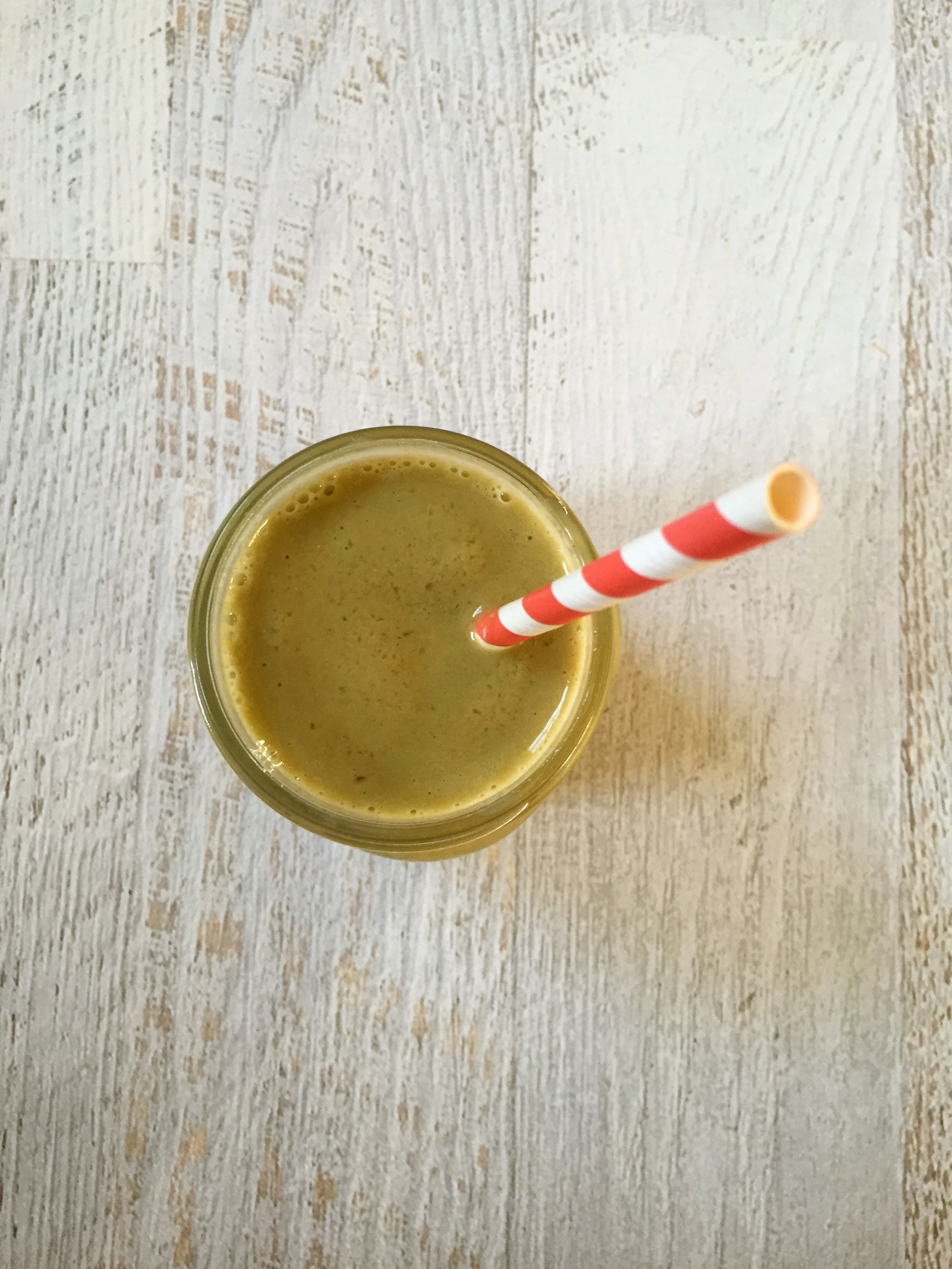 Pineapple Spinach Strawberry Smoothie