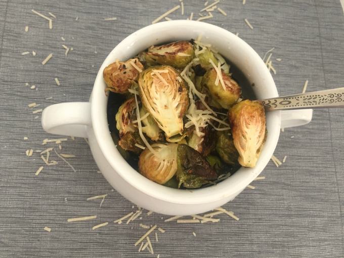 Lemon Garlic Roasted Brussels Sprouts