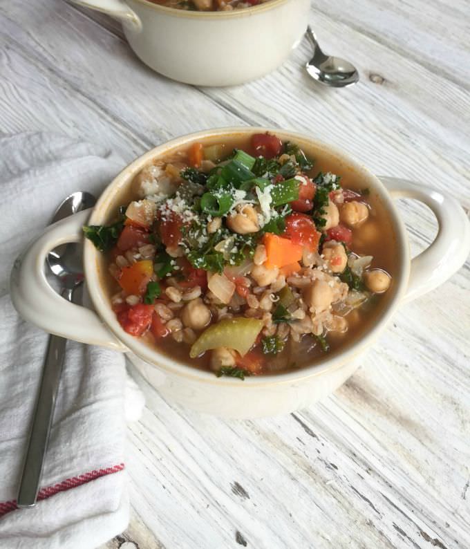 Smoky Kale Chickpea Farro Soup