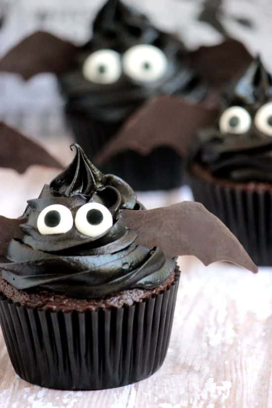 Easy Bat Cupcakes