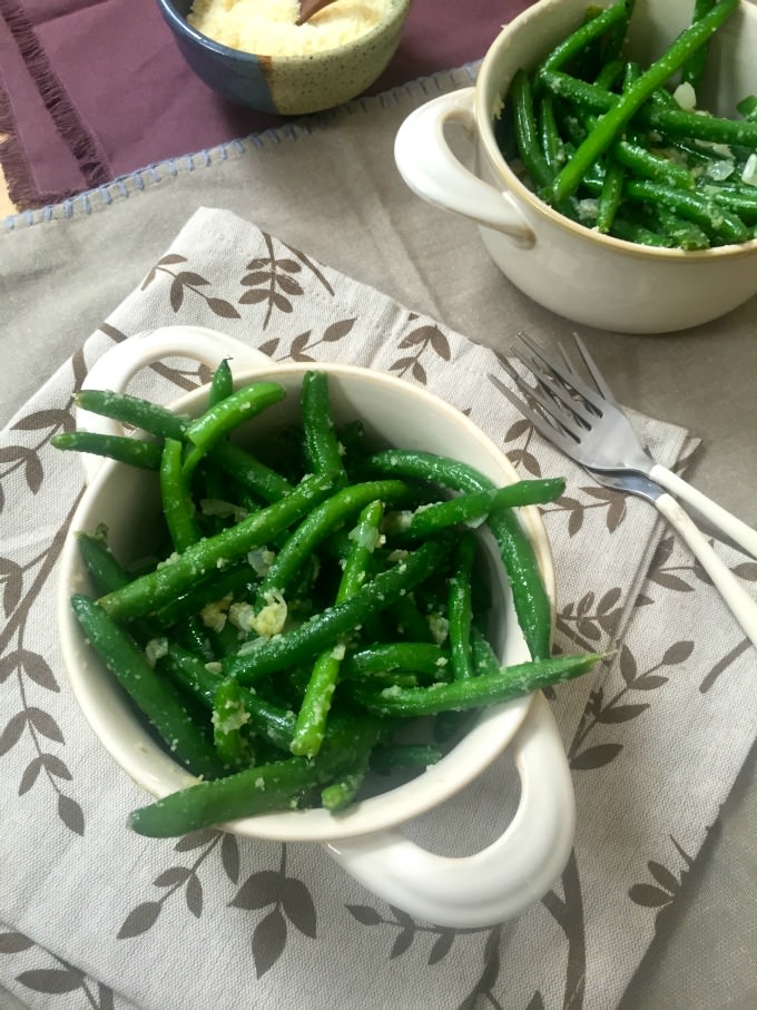 Simple Garlic Parmesan Green Beans