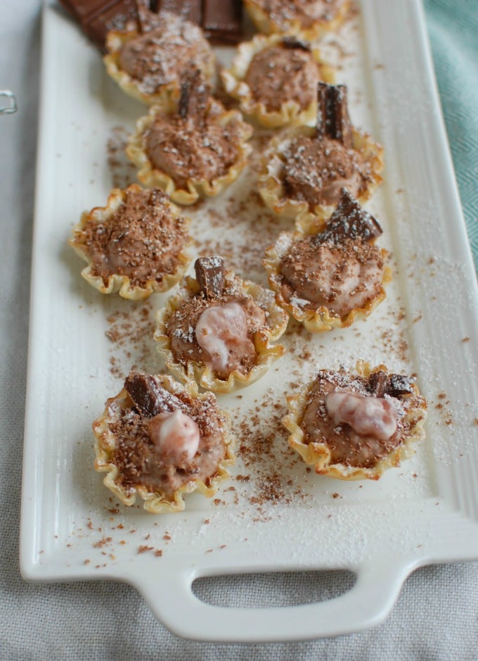 3 Ingredient Chocolate Strawberry Greek Yogurt Bites