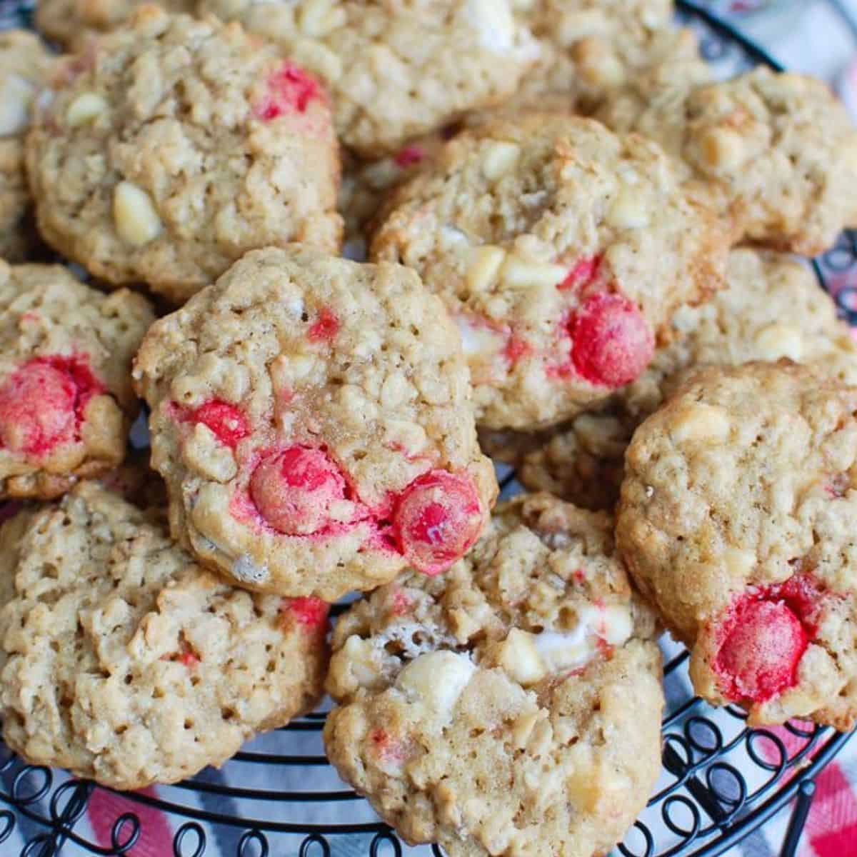 Oatmeal White Chocolate Peppermint Cookies