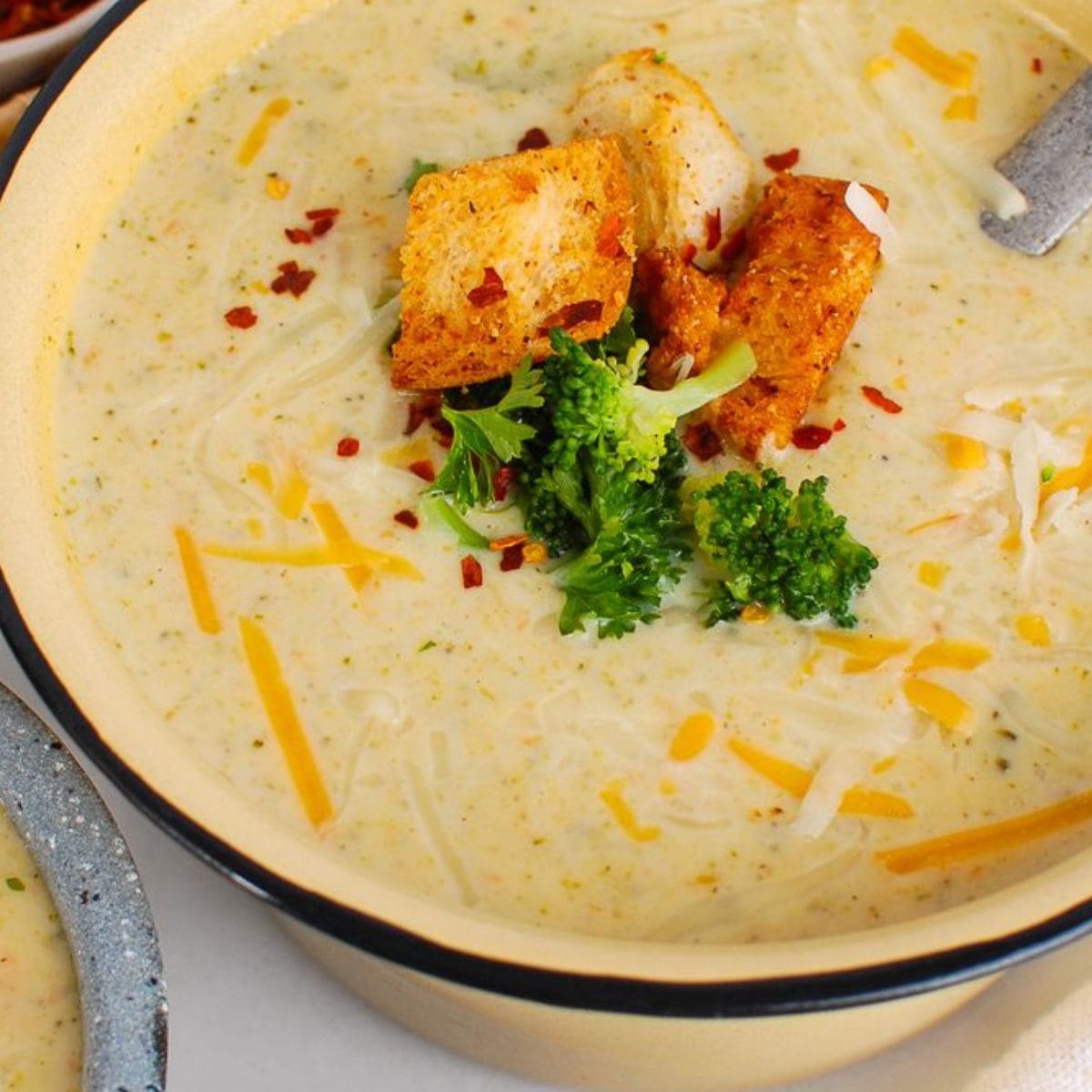 Instant Pot Broccoli Cheese Soup