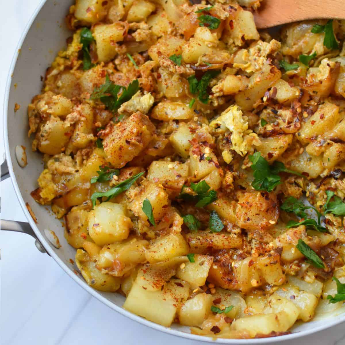 Lebanese Potato and Egg Recipe (Batata Wa Bayd)