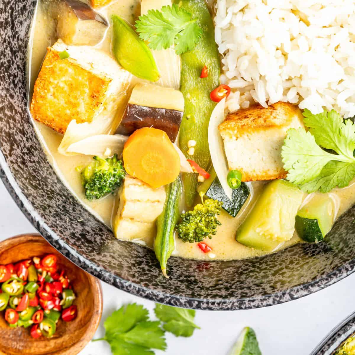 Easy Thai Vegetable Green Curry