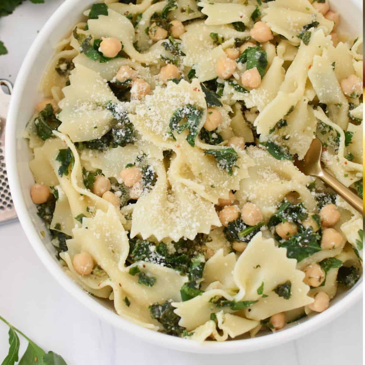 Cheesy Kale Pasta