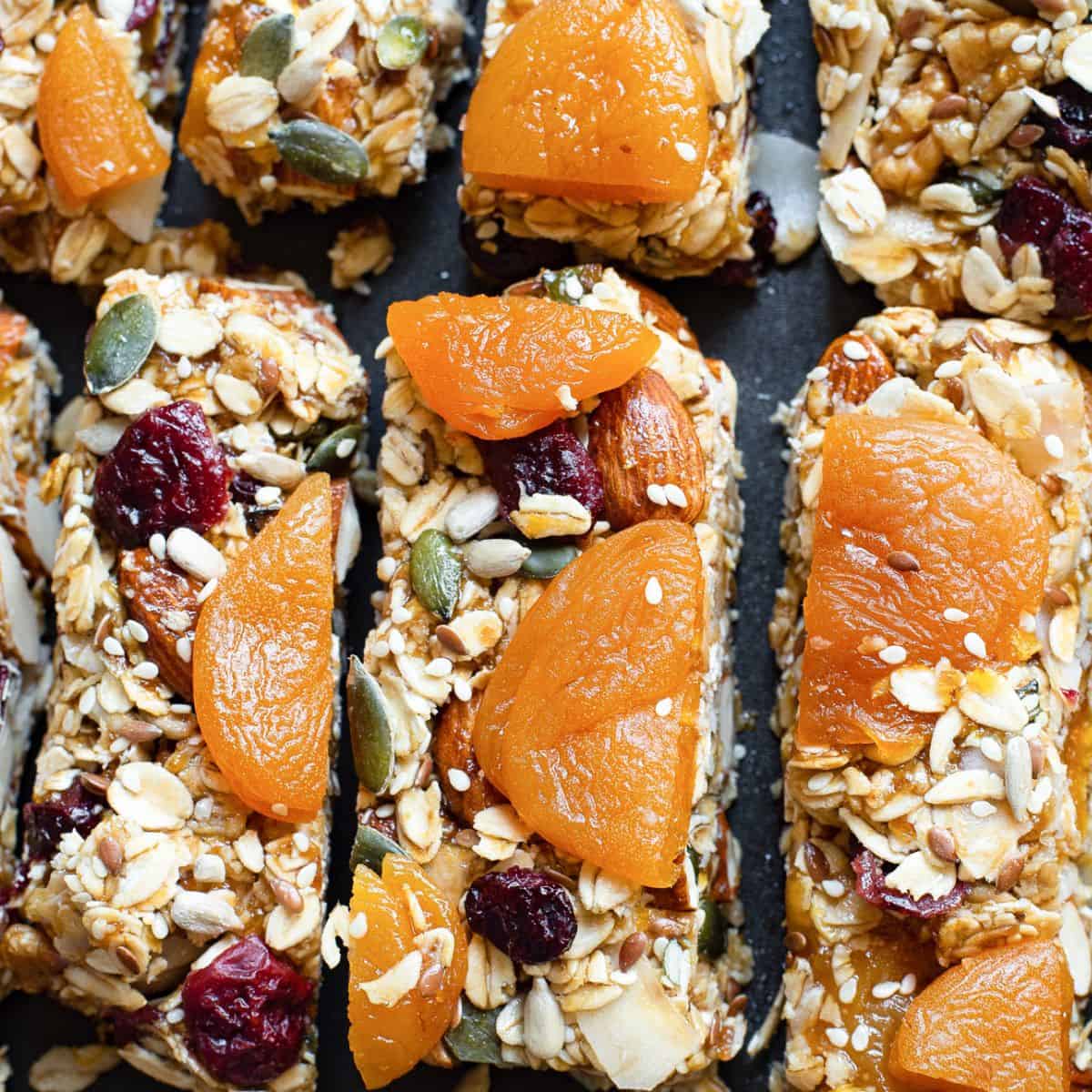 Easy Date Granola Bars