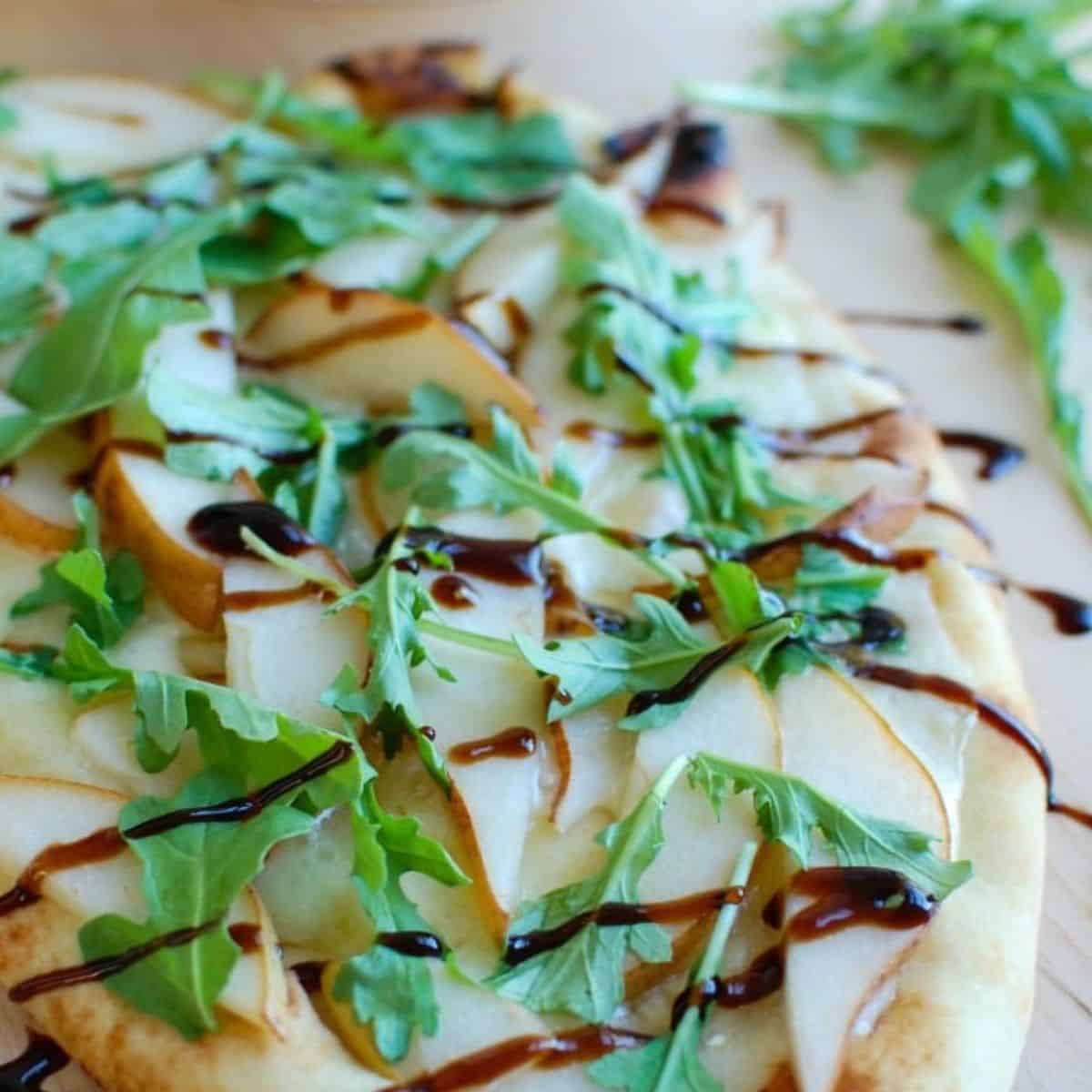 Easy Pear and Brie Flatbread