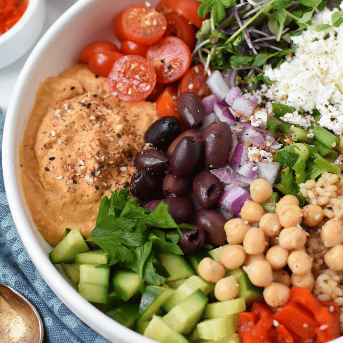 Easy Mediterranean Hummus Bowl